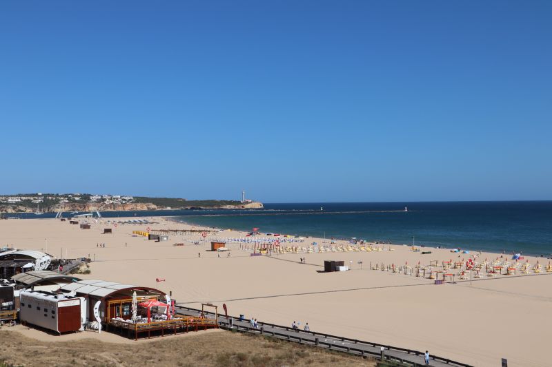 Algarve Praia da Rocha in de Winter.